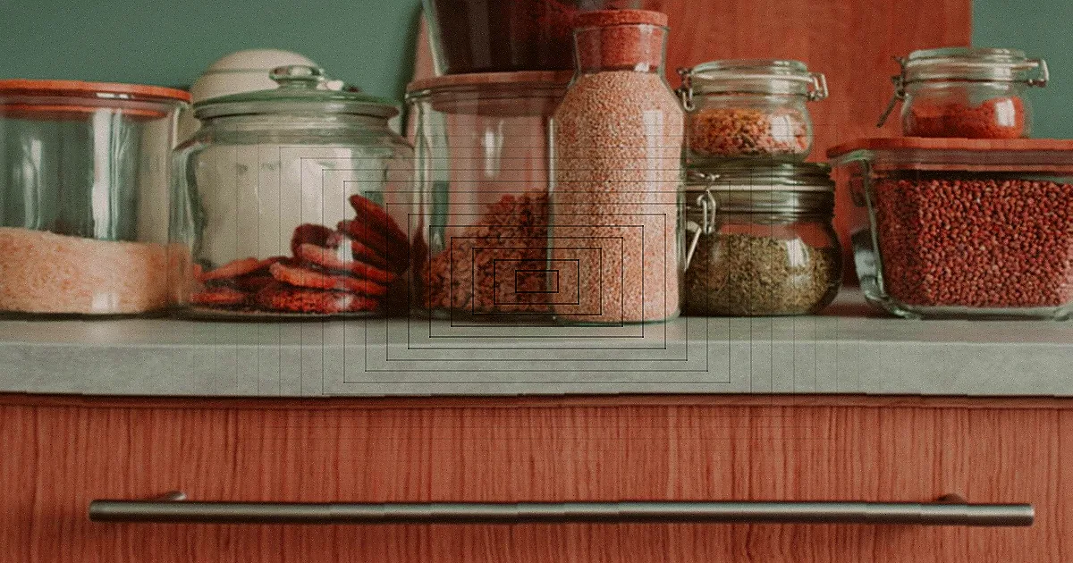 Potes de vidro borossilicato transparentes para armazenamento de alimentos.